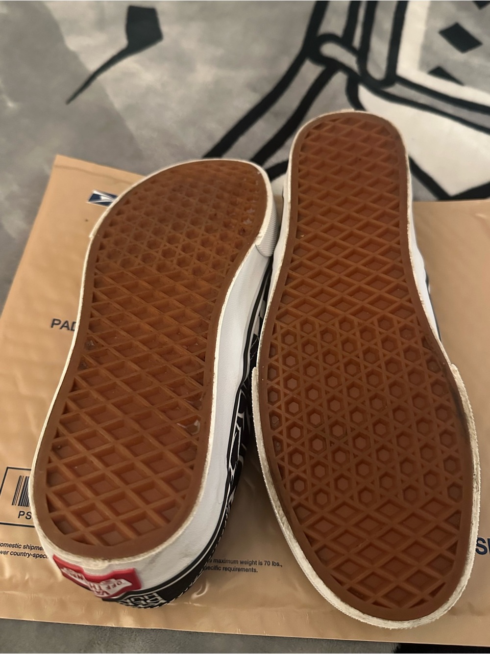 Vans x Kpop demon hunter - Picture 3 of 7